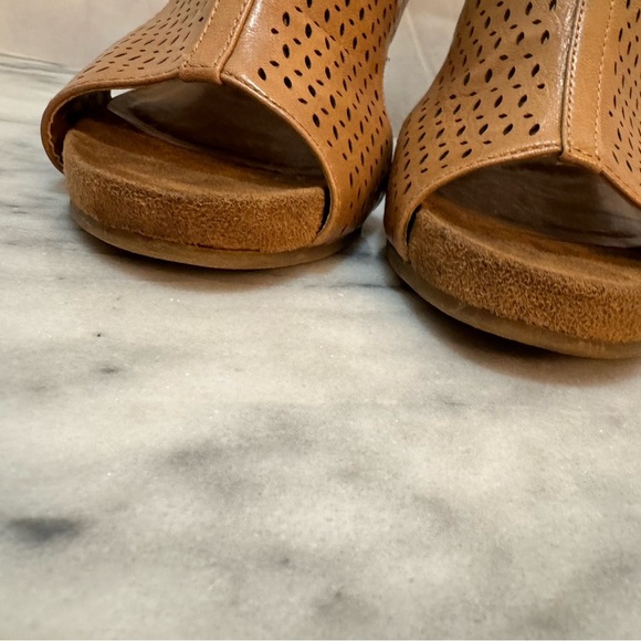 TOETOS Women's Solsoft Mid Heel Platform Wedges Sandals, Leather Brown size 8 - Picture 6 of 11